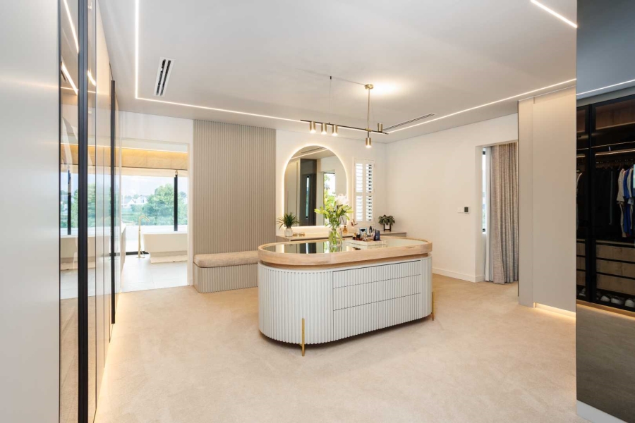 7 Bedroom Property for Sale in Val De Vie Estate Western Cape